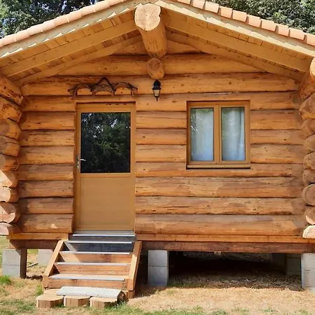 Chalet Du Trappeur Grosbreuil Exterior photo